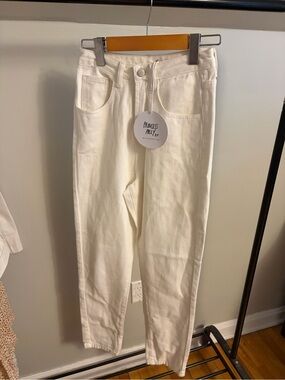 Grace Off-White Mom Jean Denim